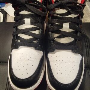 Nike Jordan 1 Mids Black Gym Red